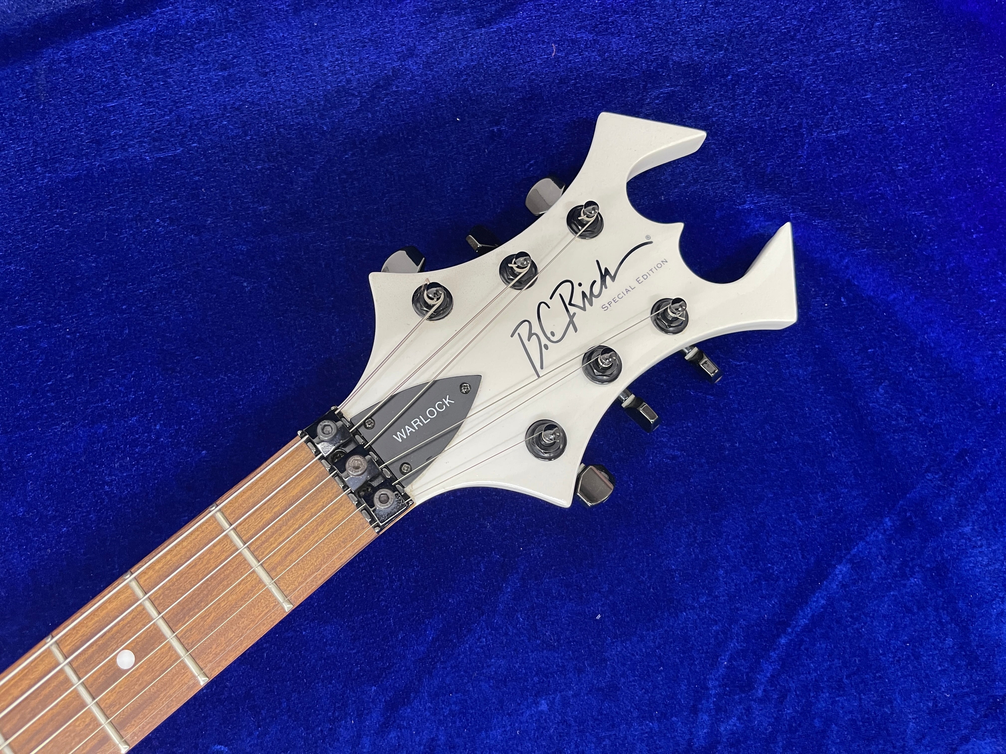 B.C.Rich warlock Special Edition w/Gig case