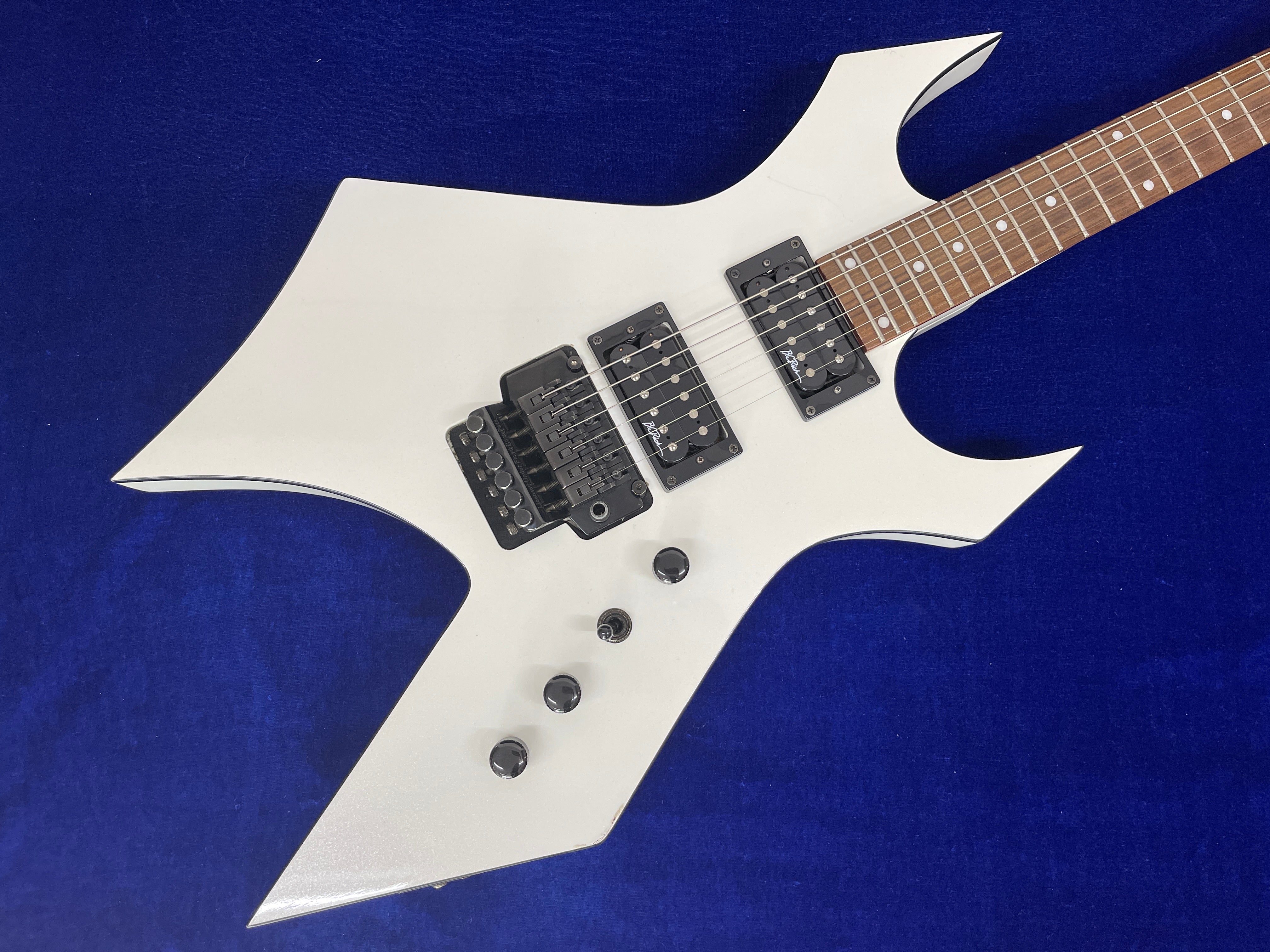 B.C.Rich warlock Special Edition w/Gig case