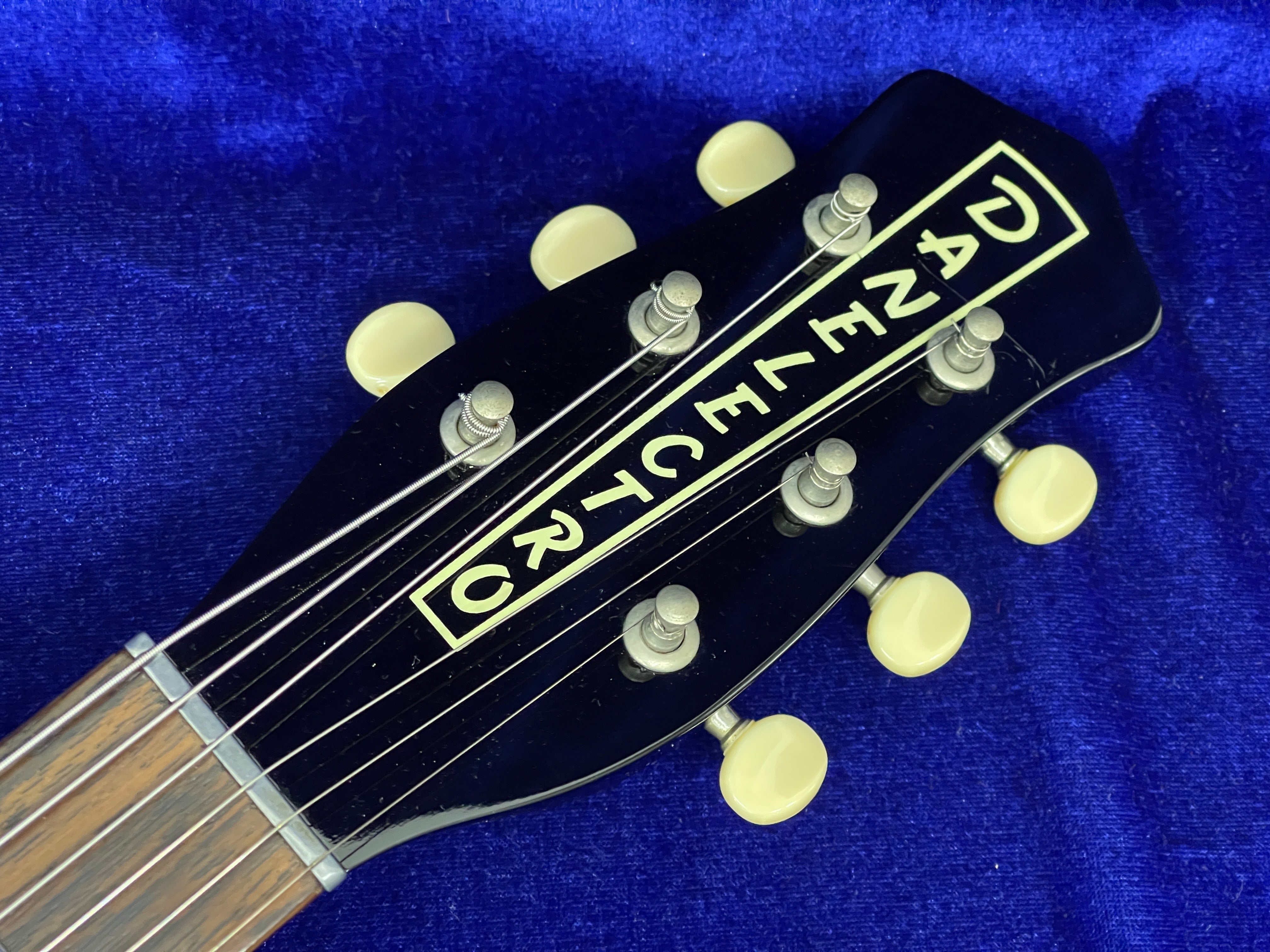 Danelectro 56-U2 w/Soft case