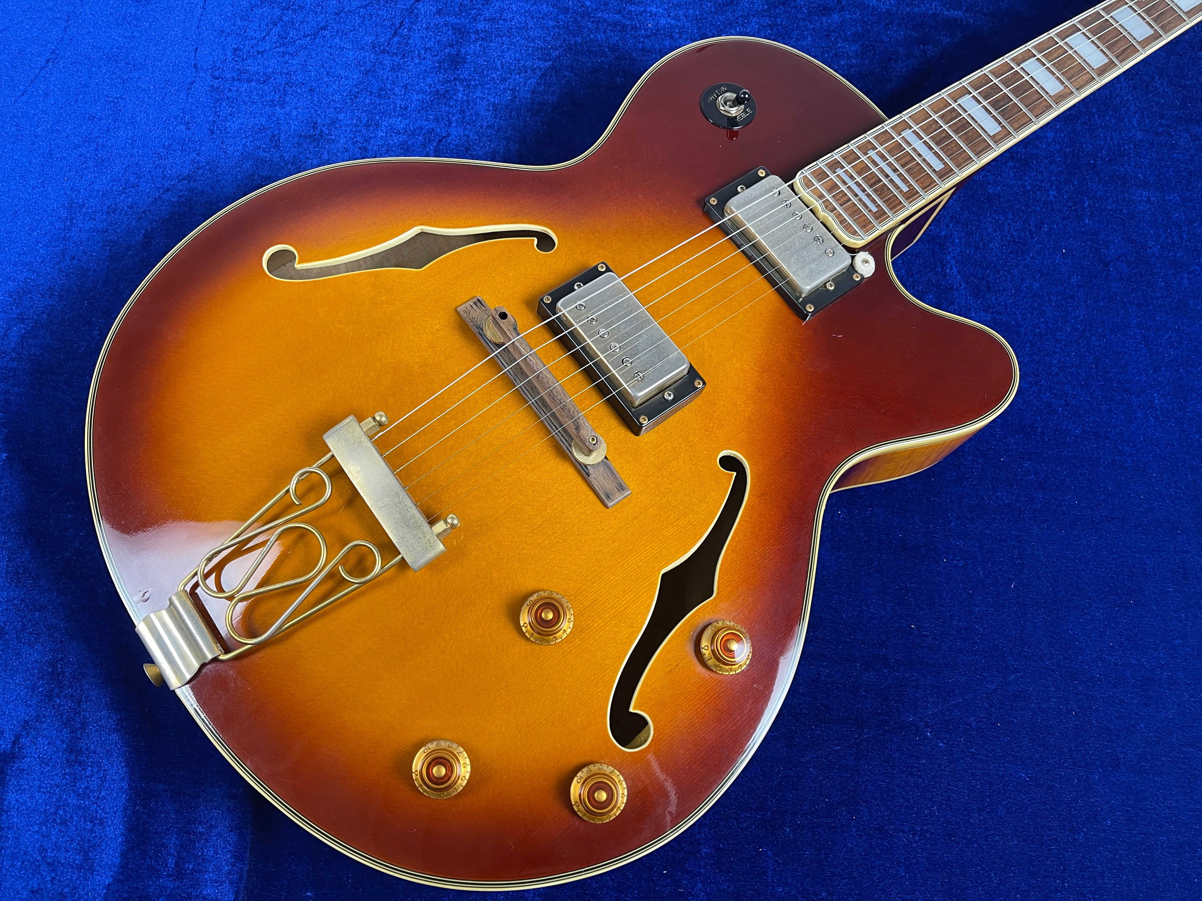 EPIPHONE JOE PASS EMPEROR Spruce body Maple neck Rosewood fingerboard