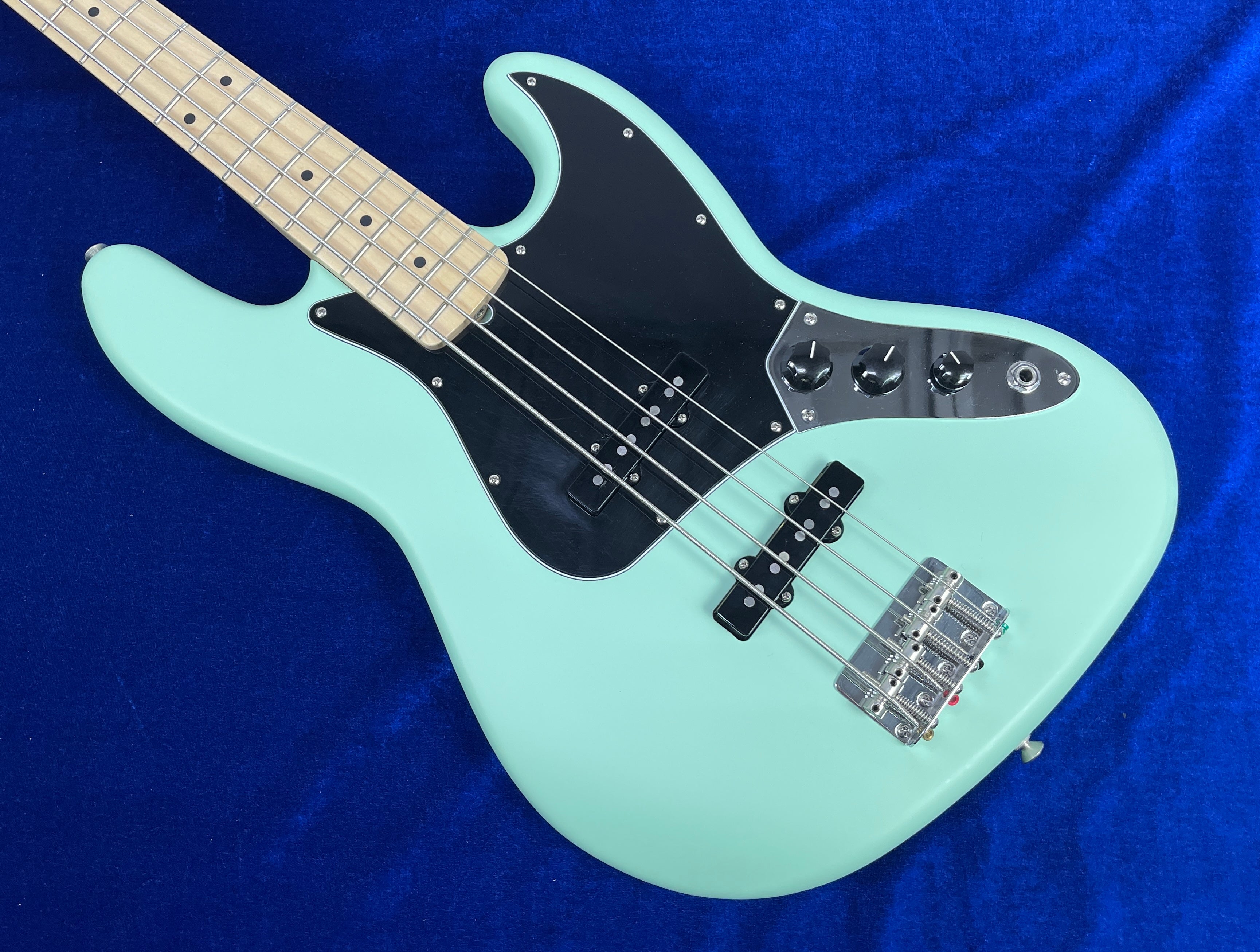 FENDER AMERICAN PERFORMER JAZZ BASS Alder body Maple fingerboard