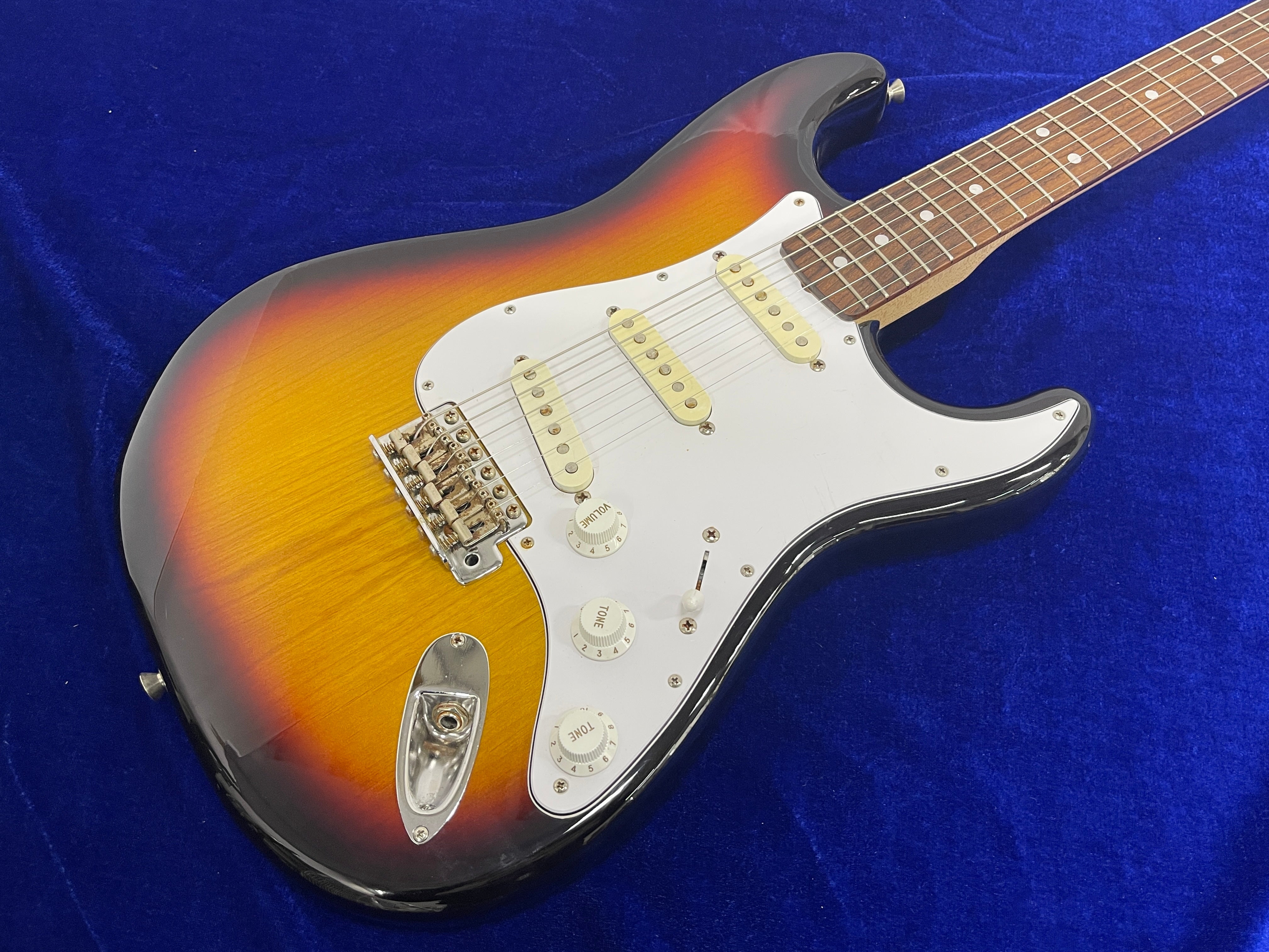 Fender Japan APJ-DMC（FBS）　2007〜2010製 FENDER JAPAN ST-STD 2007-2010 Basswood body Maple neck Rosewood finger