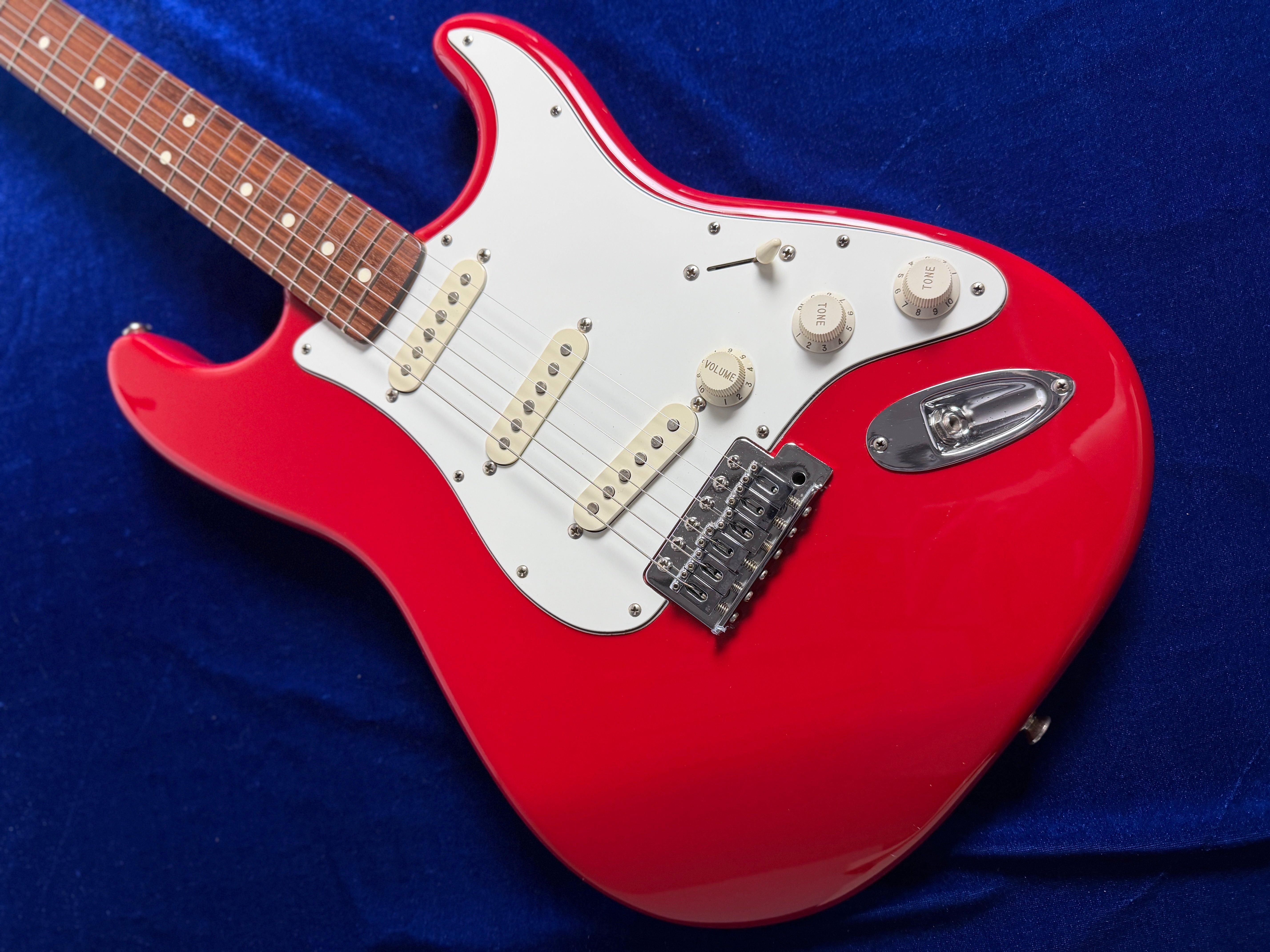 Fender Mexico STRATOCASTER Alder body Rosewood fingerboard w/Soft case