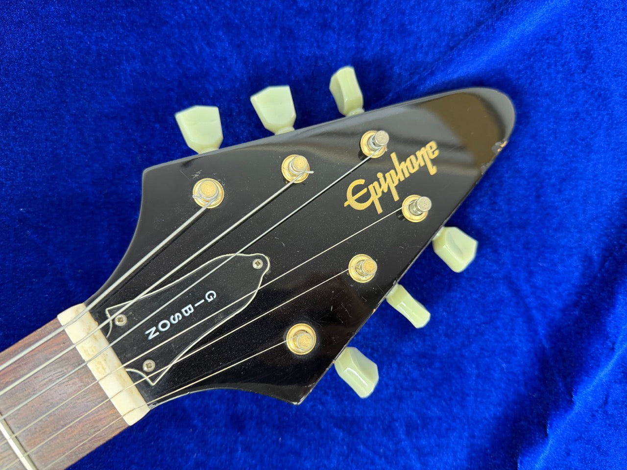 EPIPHONE FLYING V Mahogany body Mahogany neck Laurel fingerboard Black