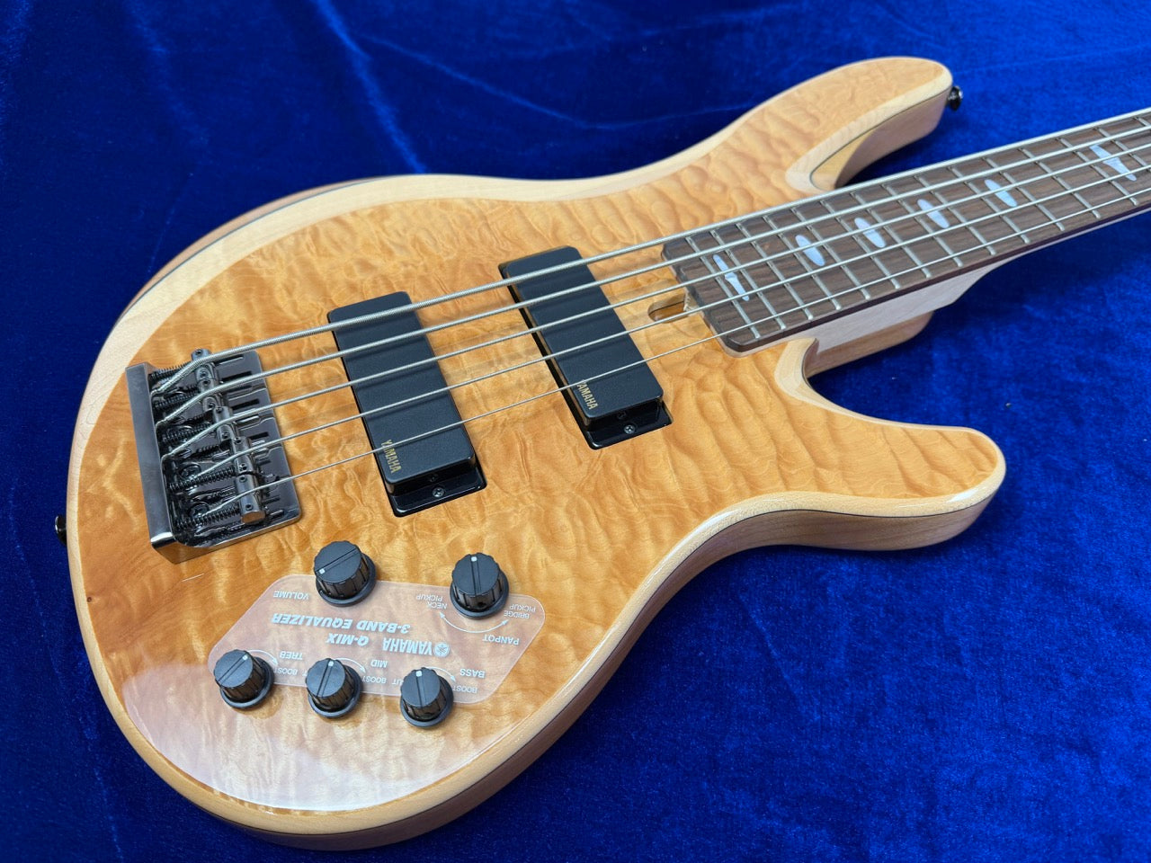 YAMAHA TRB1005J 5 String w/Softcase