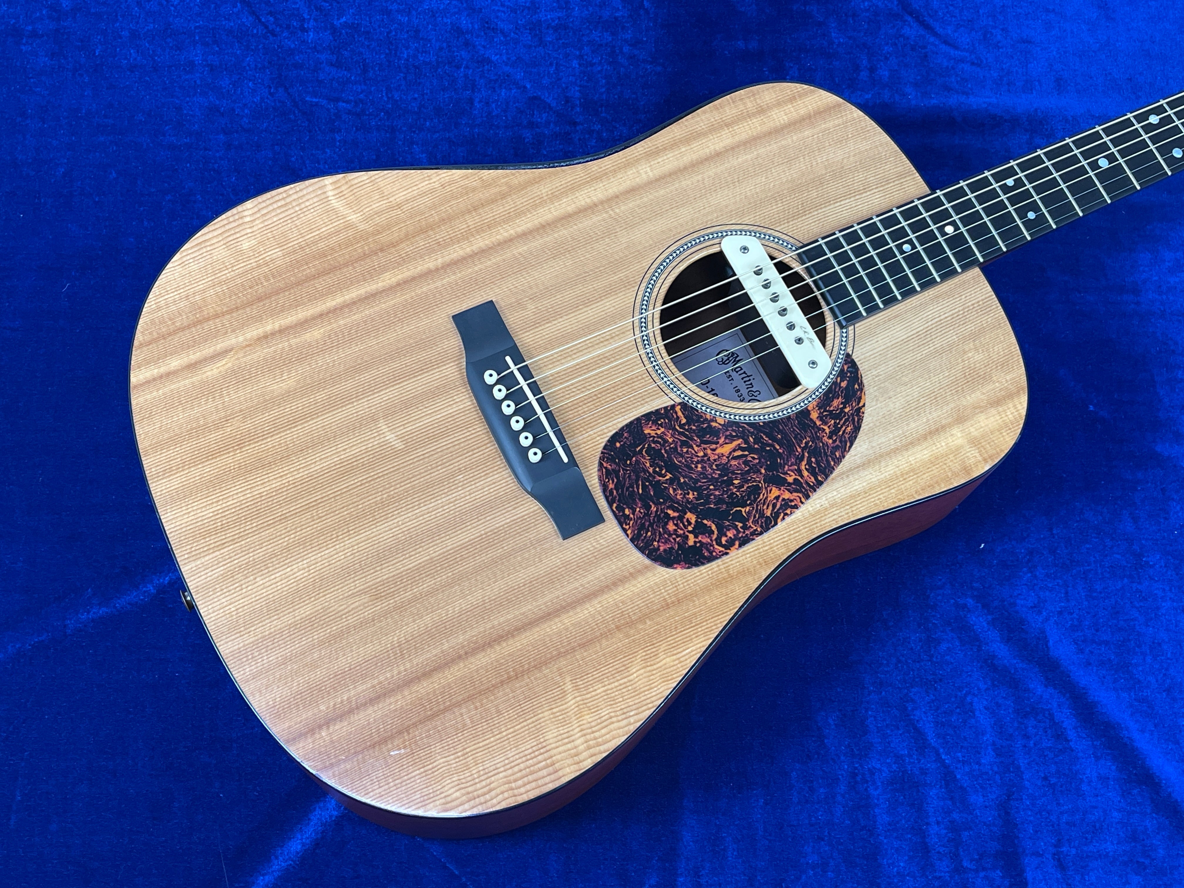 MARTIN D-16GT 2009 Sprucebody Hardwood neck Richlite fingerboard w/Hardcase