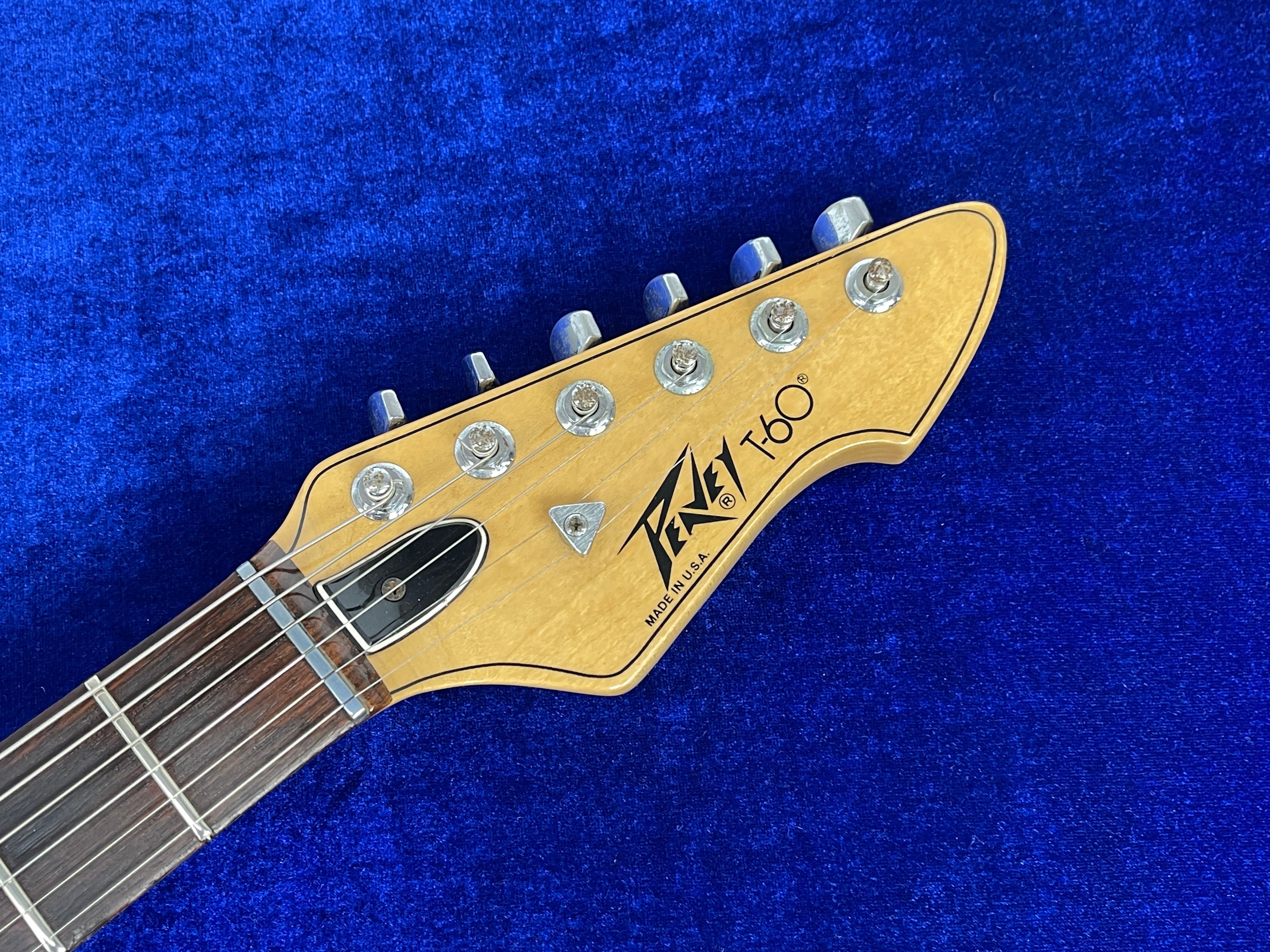 Peavey T-60 Ash body Red w/Hard case