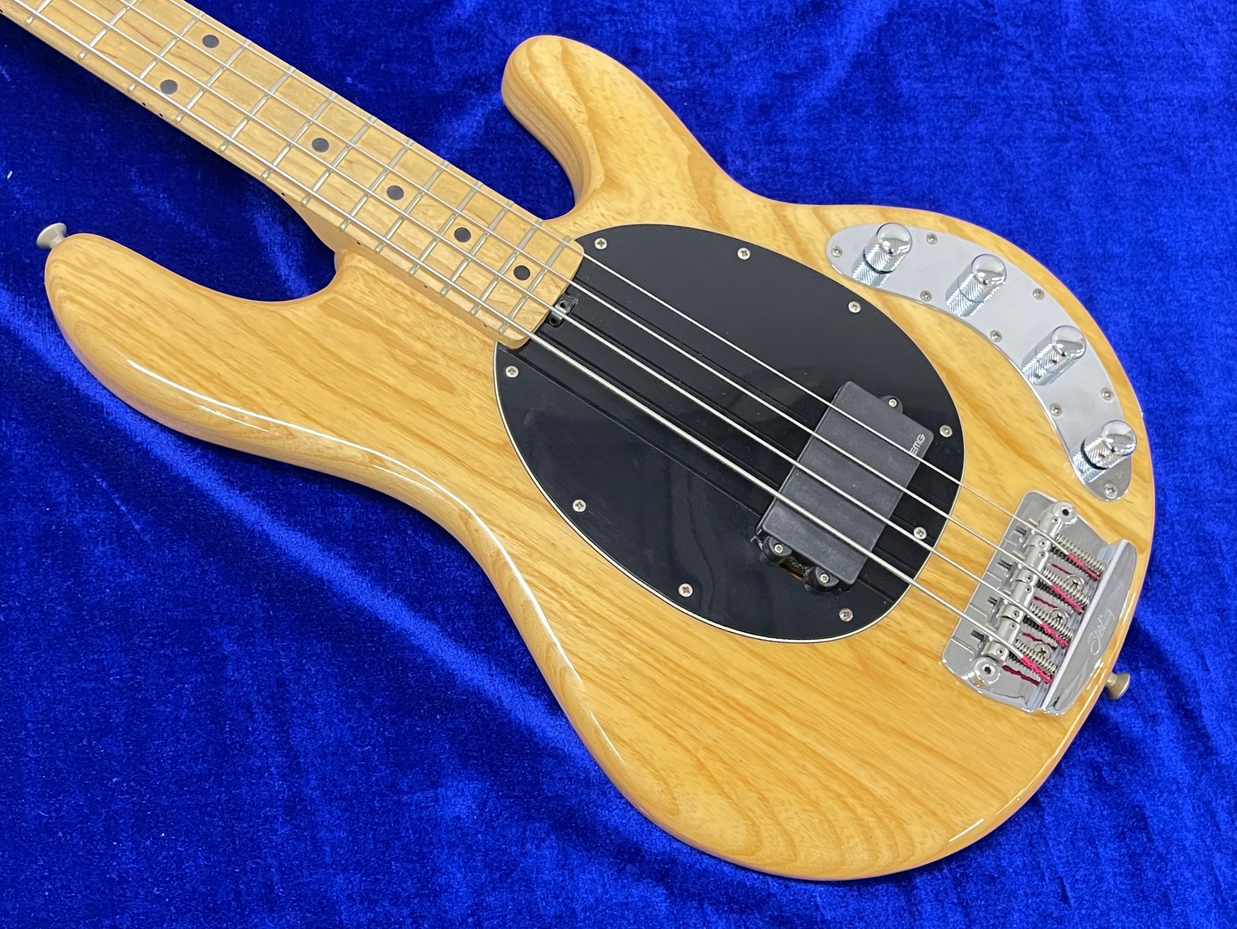 STERLING BY MUSICMAN RAY34 Natobody Maple neck Maple fingerboard w/Hardcase