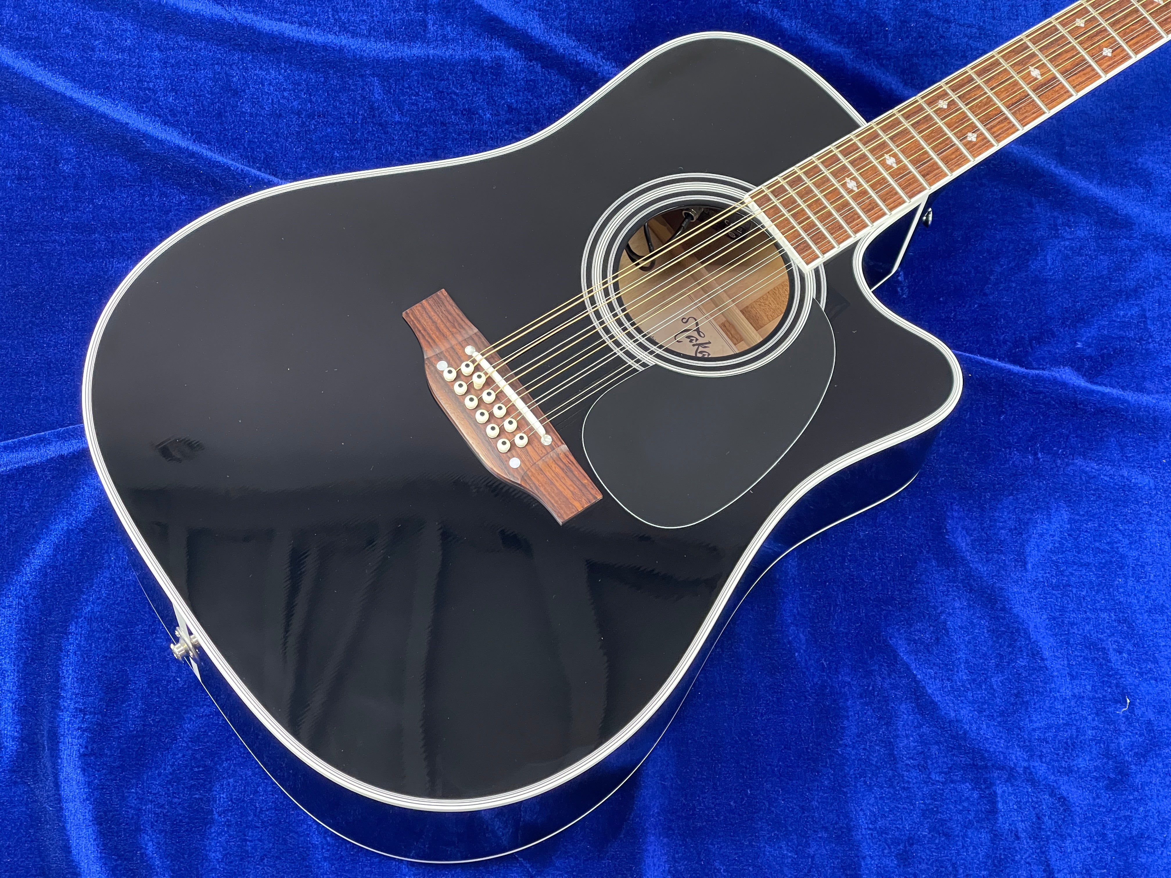 TAKAMINE EF381SC Sprucebody Mahoganyneck Rosewoodfingerboard 12st/Hard case