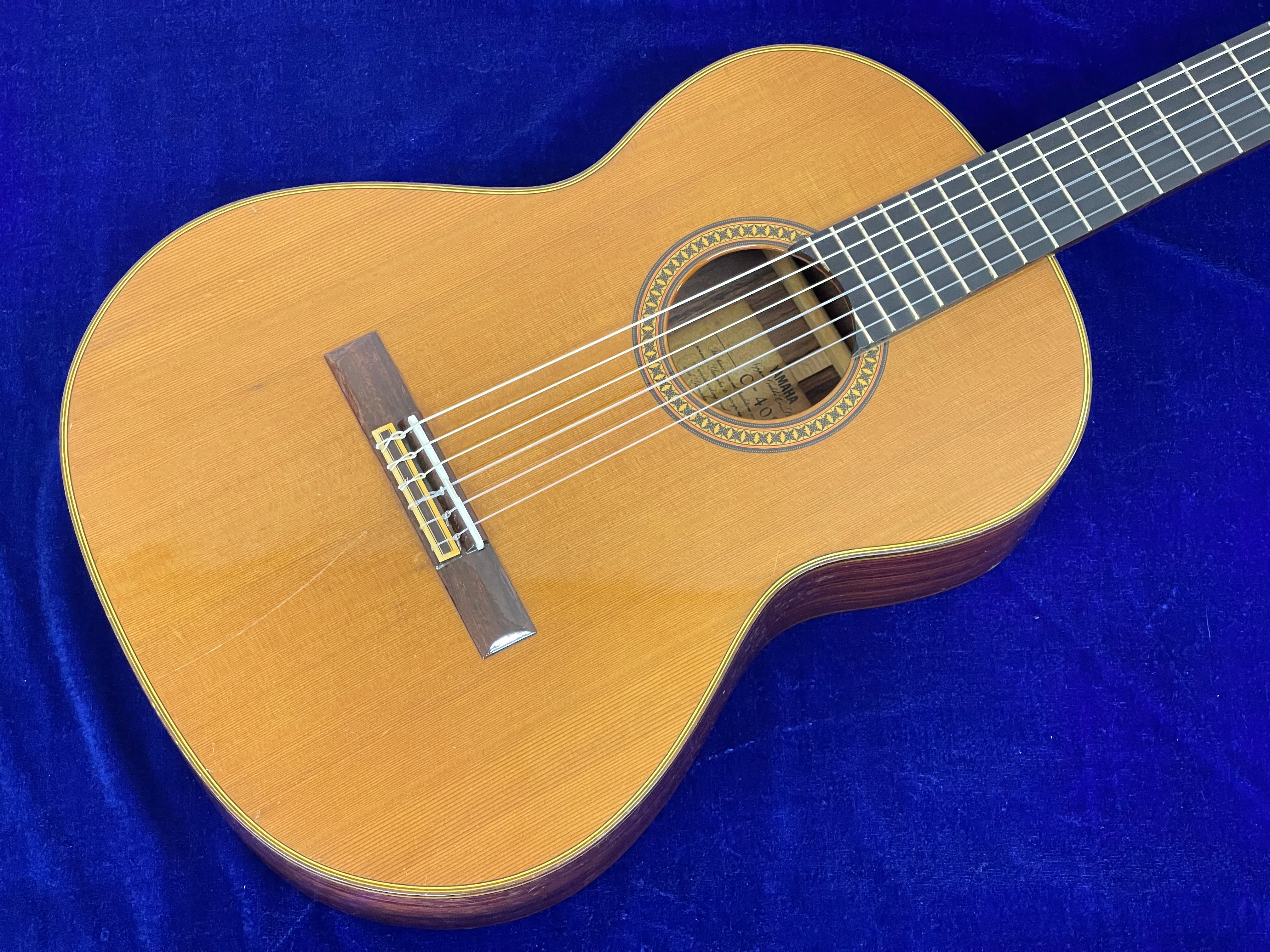 YAMAHA C-40S 1981 Spruce body Nato neck Rosewood fingerboard w/Hard case