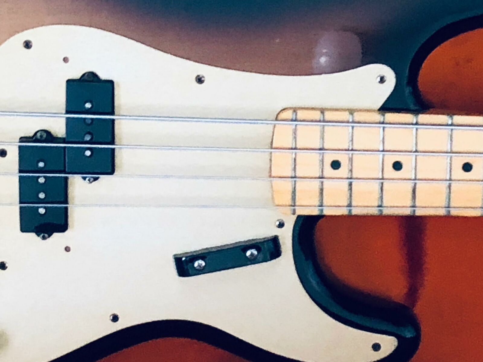 Used American 57 Vintage Precision Bass Sunburst 2009 